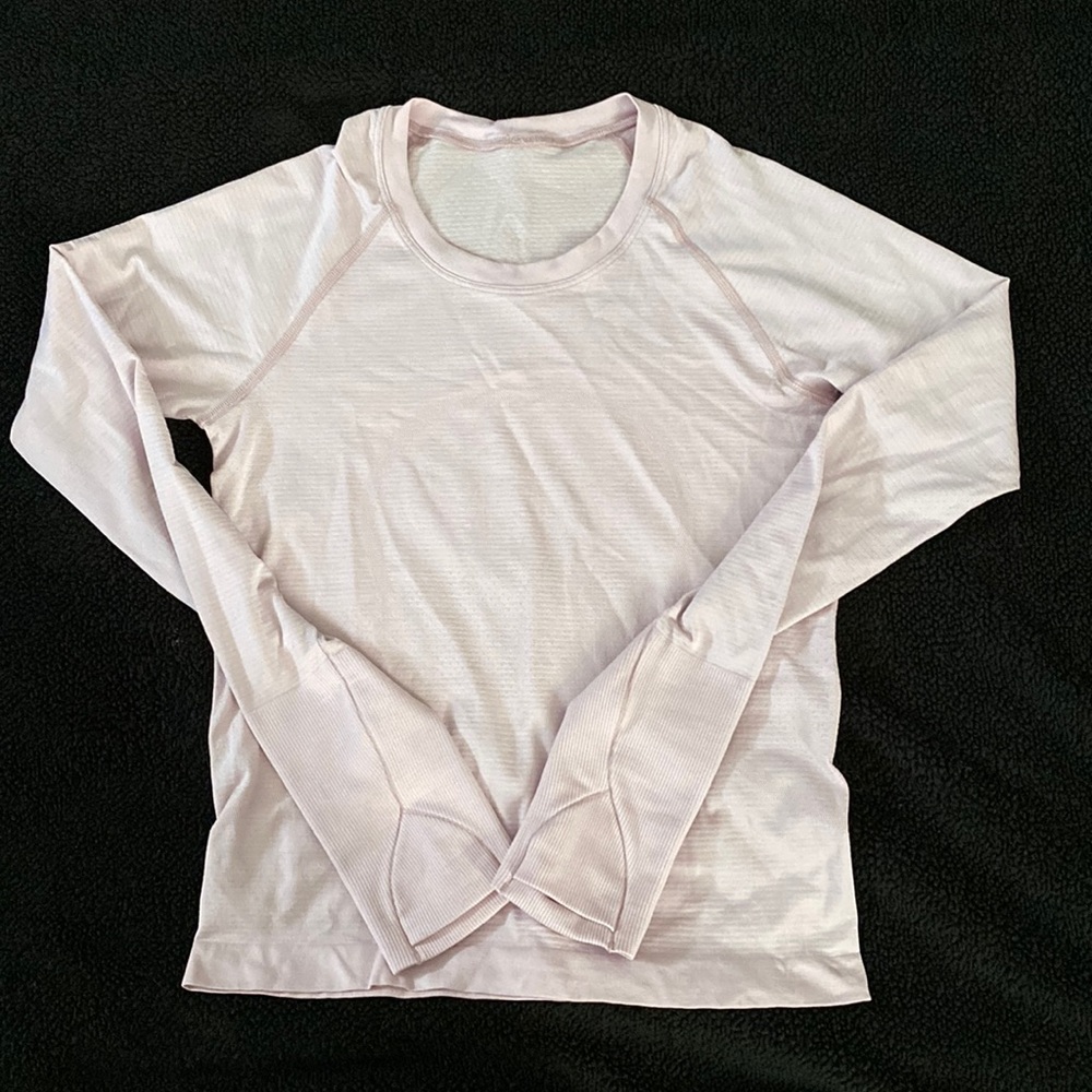 Lululemon swiftly Tech Long Sleeve size 4